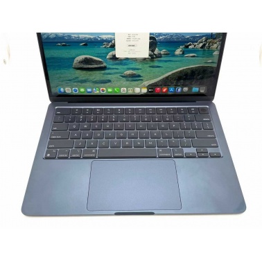 Apple MacBook Air 13.6″ (2022) – M2 Chip Ultralight Laptop