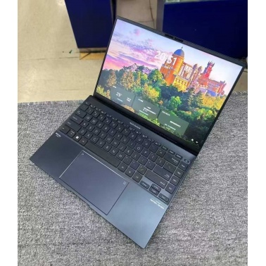 ASUS ZenBook UX540 14 – i7, 16GB RAM, 512GB SSD, MX550, OLED (2022)